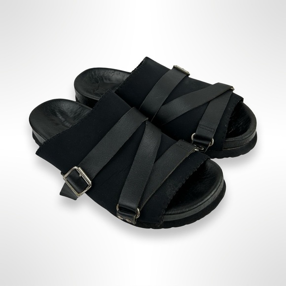 AMB AMBASSADORS OF MINIMALISM Y2K archival slides main image 5